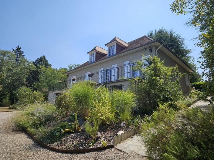 Image No.1-4 Bed House for sale