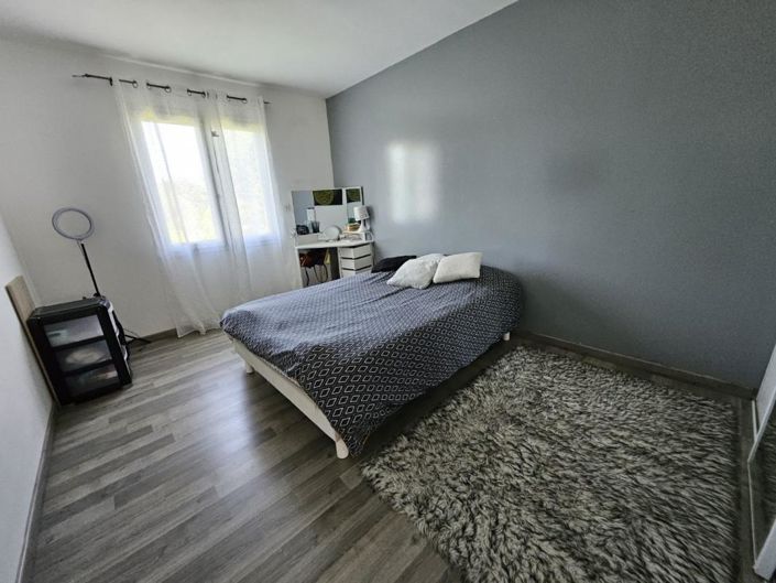 Image No.5-5 Bed House for sale