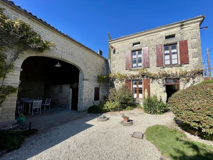 Image No.1-Maison de 3 chambres à vendre à Saint-Georges-de-Longuepierre