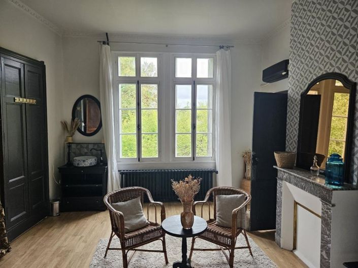 Image No.9-8 Bed Property for sale