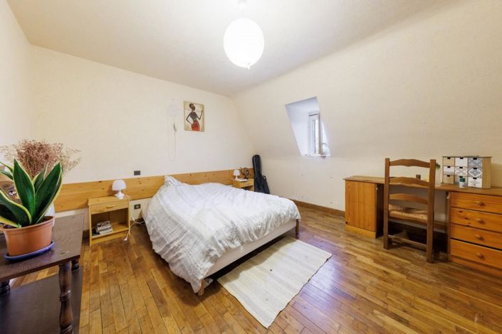 Image No.14-6 Bed House for sale