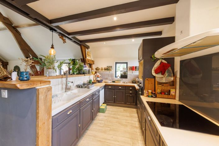 Image No.3-6 Bed House for sale