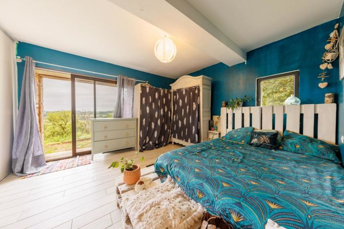 Image No.4-6 Bed House for sale