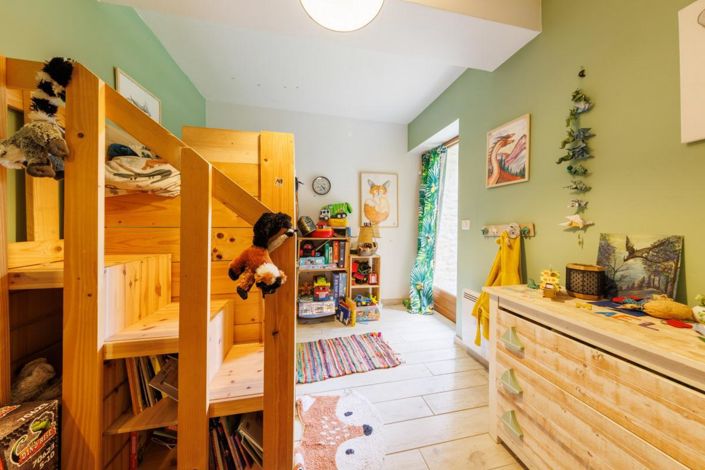 Image No.7-6 Bed House for sale