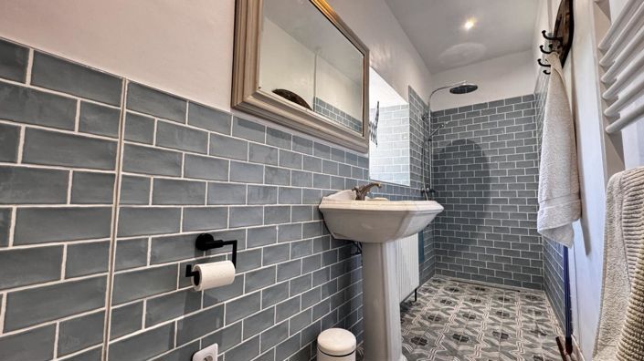 Image No.10-4 Bed House for sale