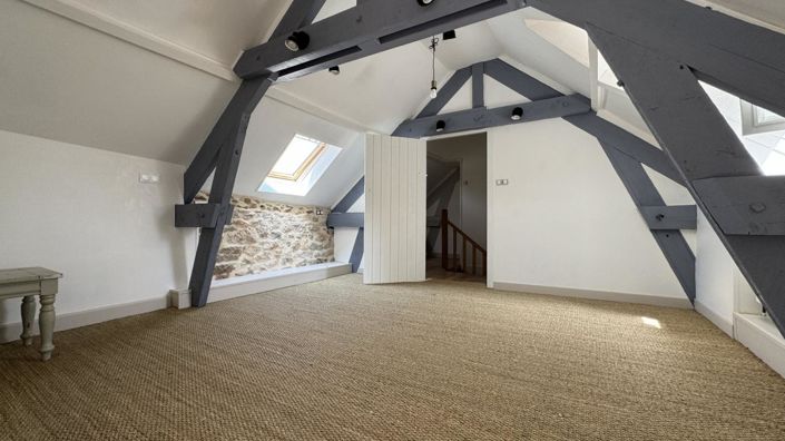 Image No.14-4 Bed House for sale