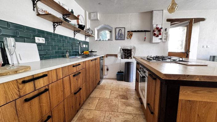 Image No.18-4 Bed House for sale