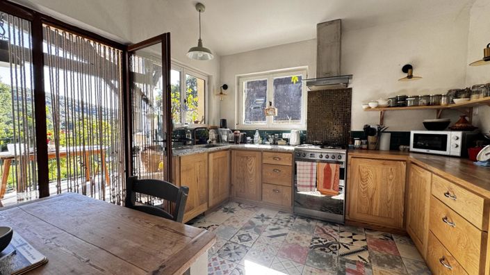 Image No.6-4 Bed House for sale