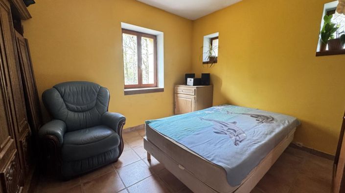 Image No.16-5 Bed House for sale