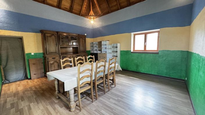 Image No.17-5 Bed House for sale