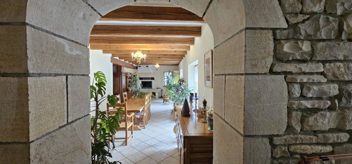 Image No.7-5 Bed House for sale