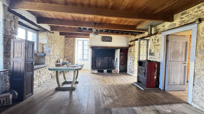 Image No.10-3 Bed House for sale