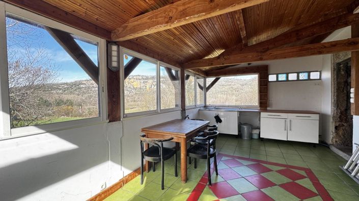 Image No.8-3 Bed House for sale