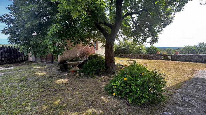 Image No.6-3 Bed Property for sale