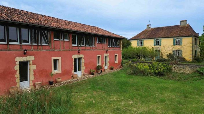 Image No.1-9 Bed House for sale