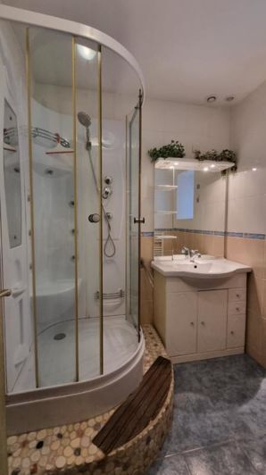 Image No.11-8 Bed House for sale