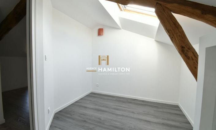 Image No.15-7 Bed Property for sale