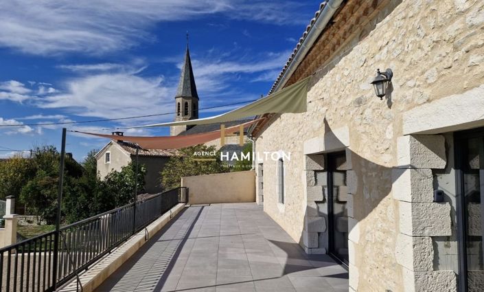 Image No.20-7 Bed Property for sale