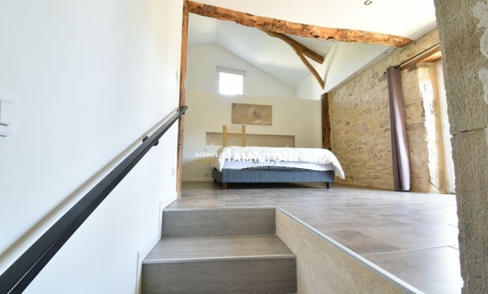 Image No.9-7 Bed Property for sale