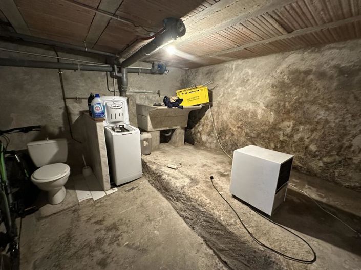 Image No.15-2 Bed Property for sale