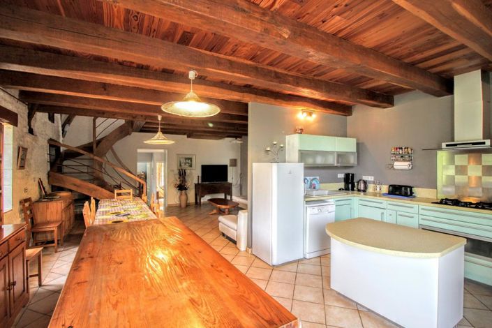 Image No.10-6 Bed House for sale