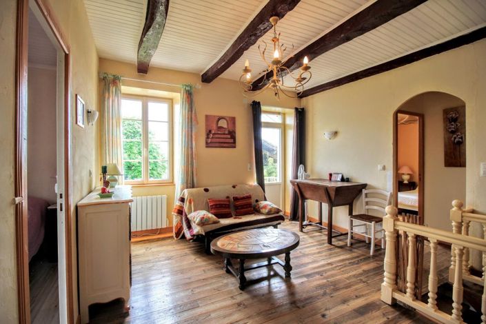 Image No.17-6 Bed House for sale