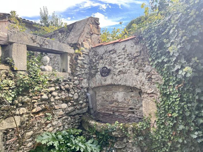 Image No.19-3 Bed Property for sale