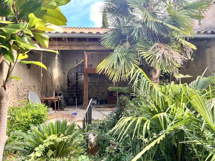 Image No.20-3 Bed Property for sale