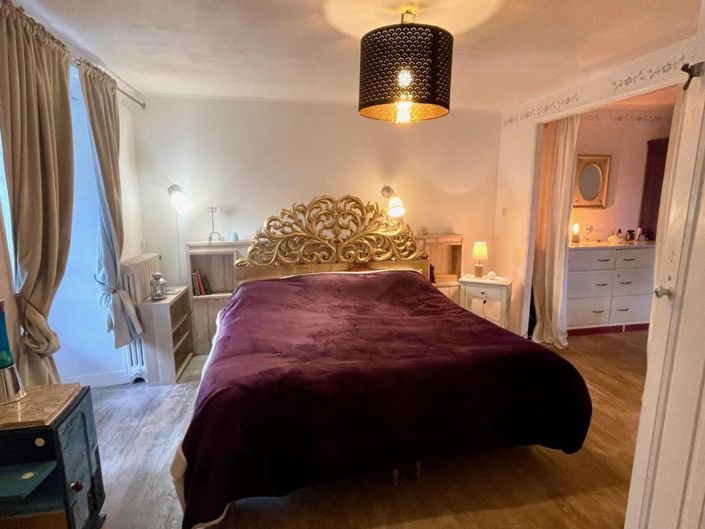 Image No.11-5 Bed House for sale