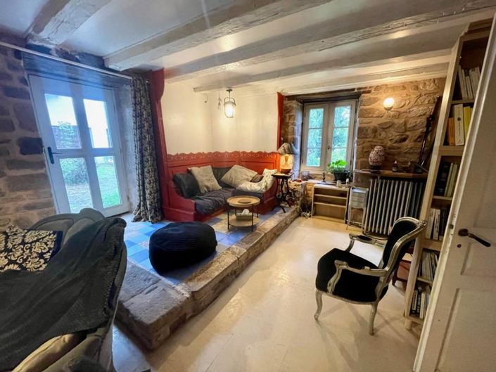 Image No.8-5 Bed House for sale