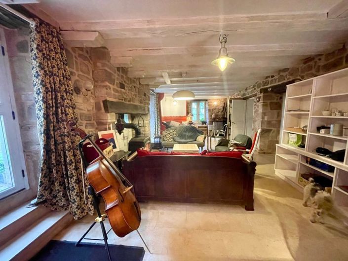 Image No.9-5 Bed House for sale