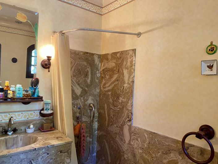 Image No.12-3 Bed Property for sale