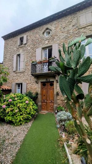 Image No.1-7 Bed House for sale