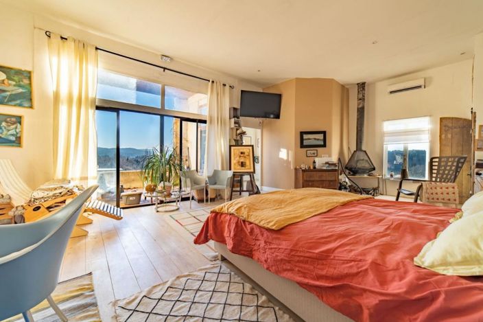 Image No.6-12 Bed House for sale