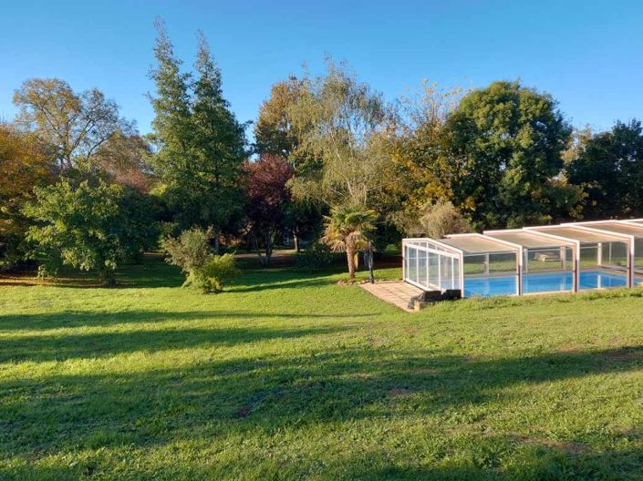 Image No.4-4 Bed Property for sale