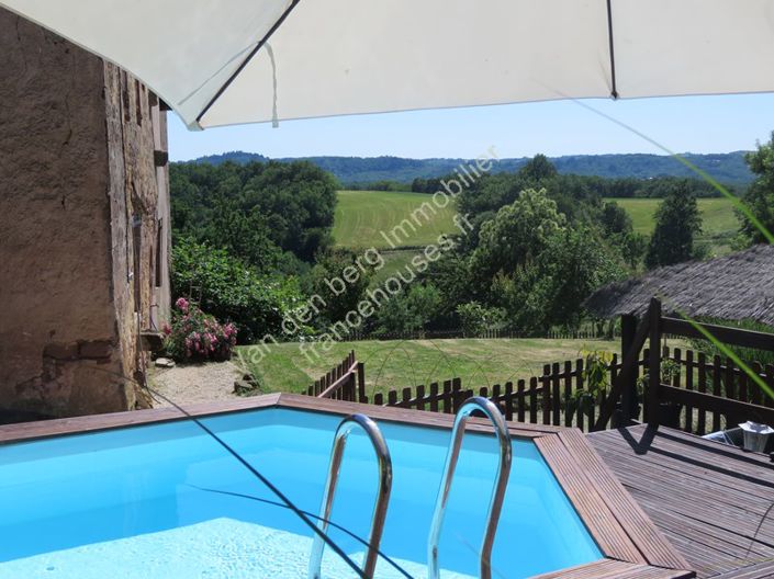 Image No.10-5 Bed Property for sale