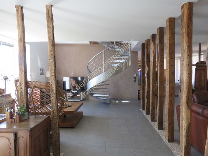 Image No.16-5 Bed Property for sale