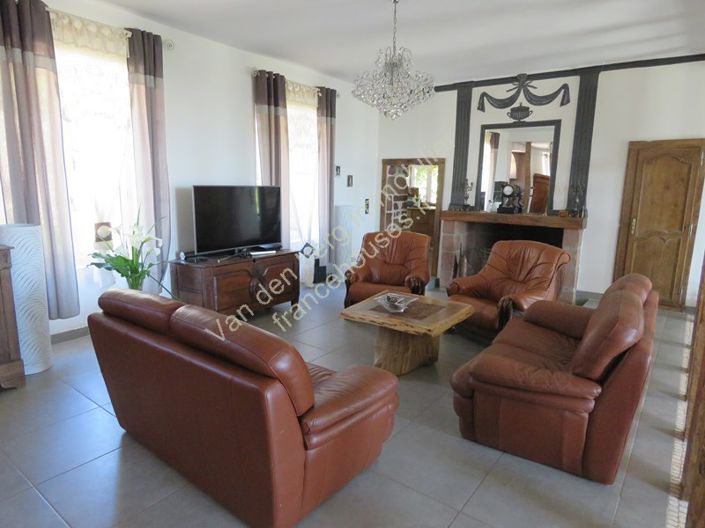 Image No.18-5 Bed Property for sale