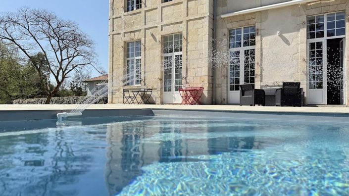 Image No.2-11 Bed Property for sale