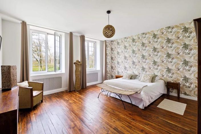 Image No.9-11 Bed Property for sale