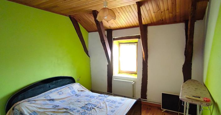 Image No.9-6 Bed House for sale