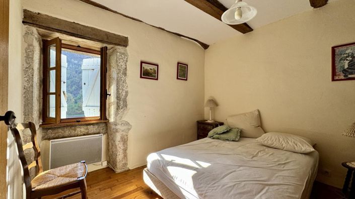 Image No.12-4 Bed House for sale