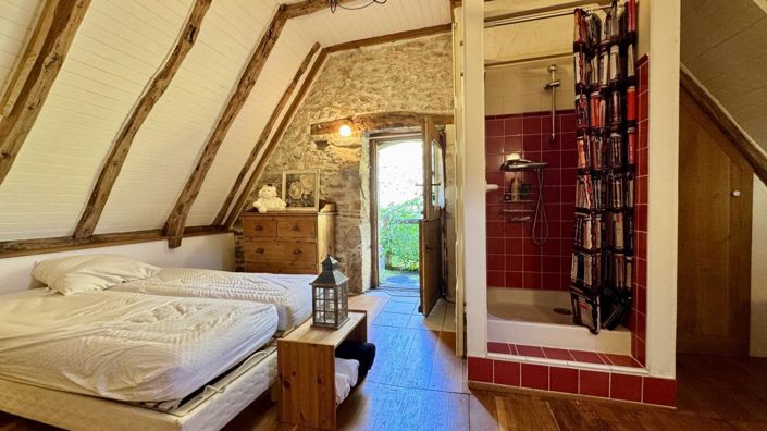 Image No.17-4 Bed House for sale