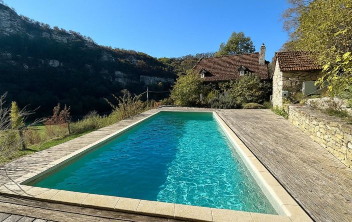 Image No.2-4 Bed House for sale