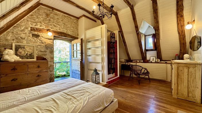 Image No.6-4 Bed House for sale