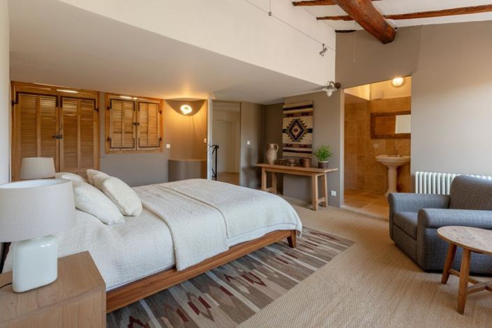 Image No.11-4 Bed Property for sale