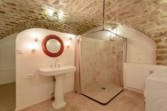 Image No.14-4 Bed Property for sale