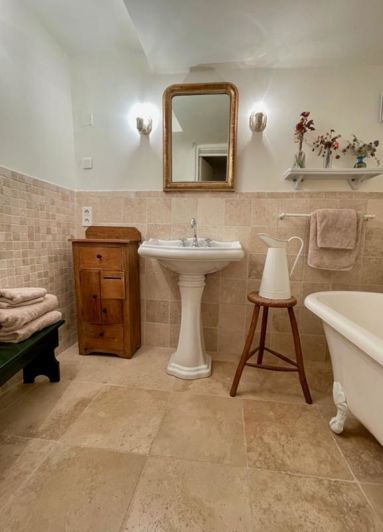 Image No.19-4 Bed Property for sale