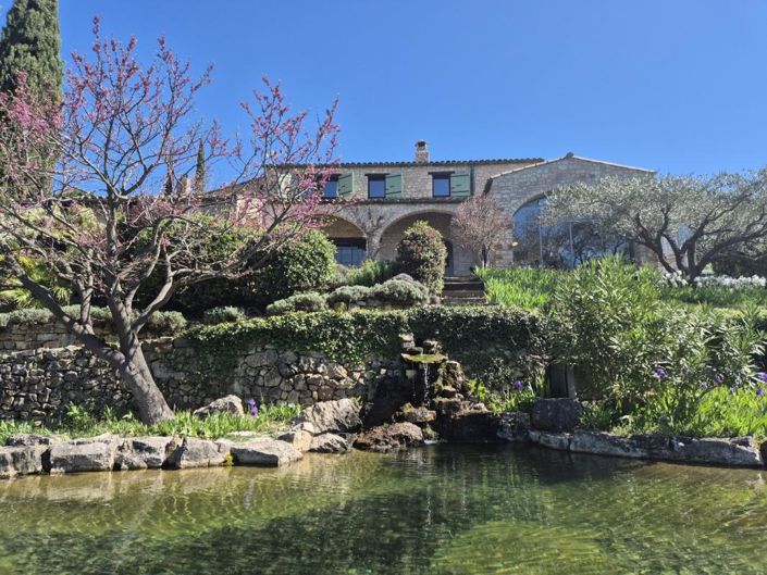 Image No.1-4 Bed Property for sale