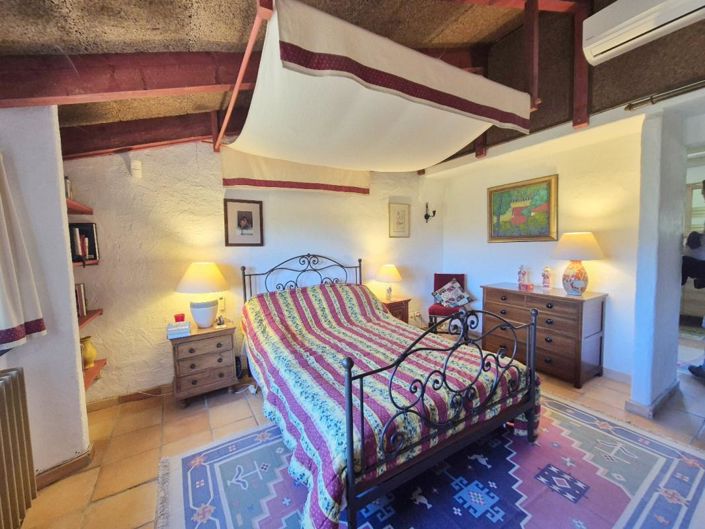 Image No.13-4 Bed Property for sale